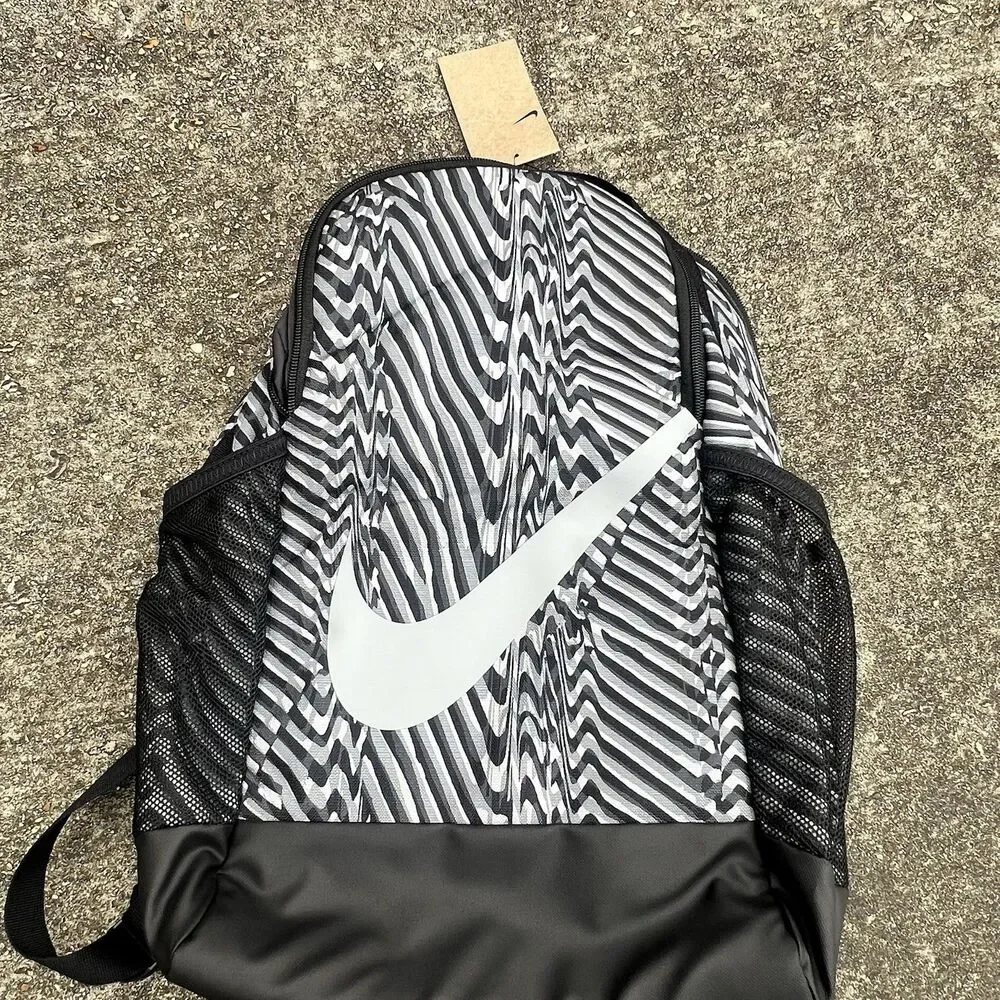 NWT NIKE BRASILIA BACKPACK Travel Gym School Bag Black Smoke Medium IH7966-010